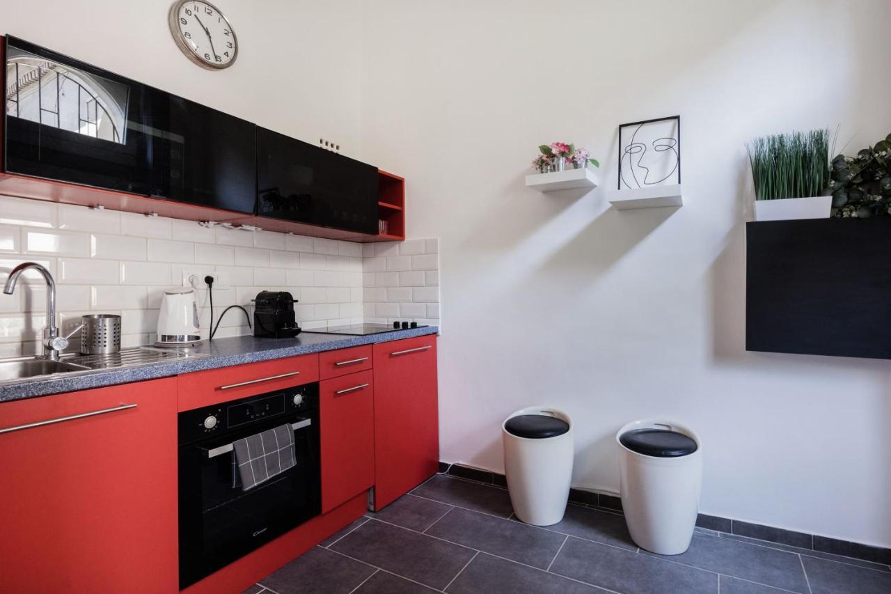 Trendy Apartment At The Hippest Location Budapest Exterior photo